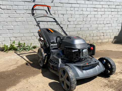  в прокат в Брянске. У нас лучшая цена за сутки! Возможность взять в аренду с выгодной скидкой до 40% при экспресс доставке 24/7. И помните, ночью стоимость еще дешевле на 30%! #арендапрокат #виброплита #выгодно