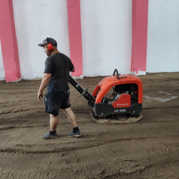  в прокат в Брянске. У нас лучшая цена за сутки! Возможность взять в аренду с выгодной скидкой до 40% при экспресс доставке 24/7. И помните, ночью стоимость еще дешевле на 30%! #арендапрокат #виброплита #выгодно