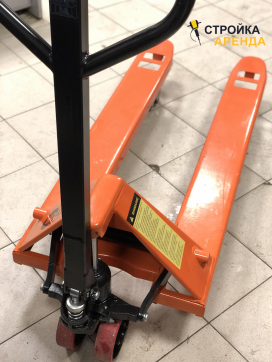  в прокат в Брянске. У нас лучшая цена за сутки! Возможность взять в аренду с выгодной скидкой до 40% при экспресс доставке 24/7. И помните, ночью стоимость еще дешевле на 30%! #арендапрокат #виброплита #выгодно